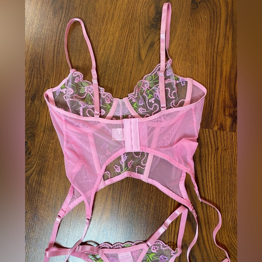 🎀🌷 Ethereal Pink Floral Embroidered Garter Lingerie Set Corset Bra & Thong 🌷🎀 - Picture 12 of 16